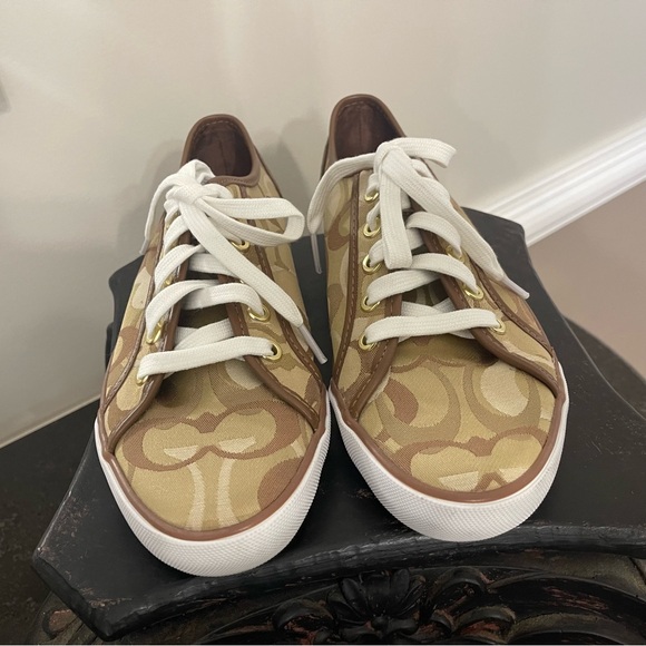 Coach Lace Up Sneakers, 7 1/2, EUC - Picture 7 of 8